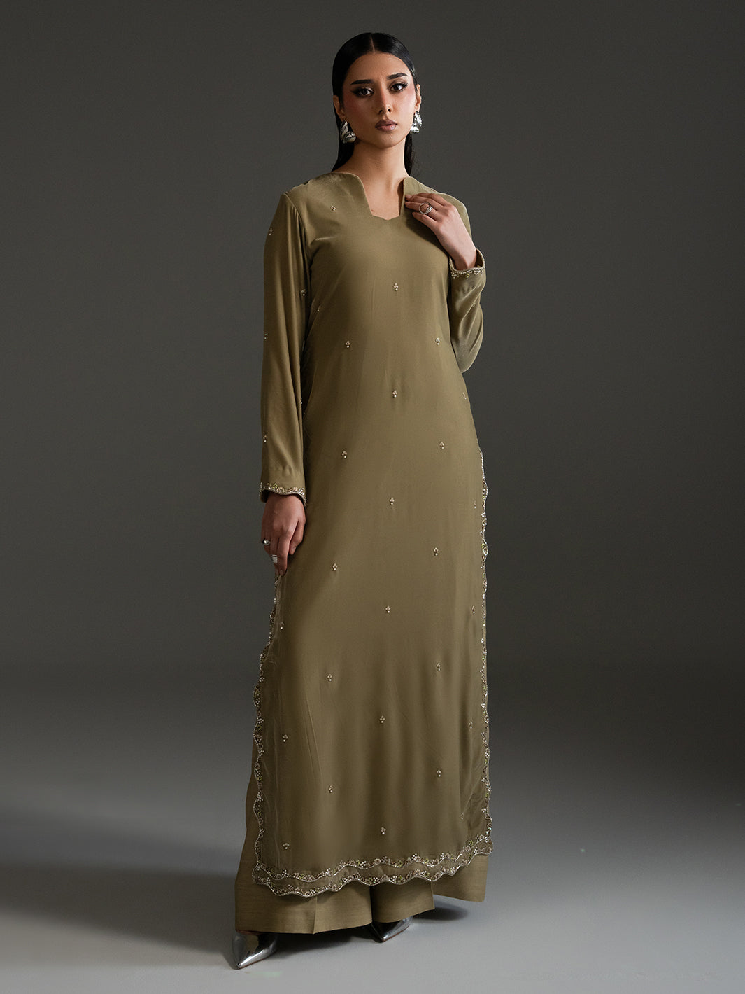 Moss Atelier – Minimal Embroidered Suit