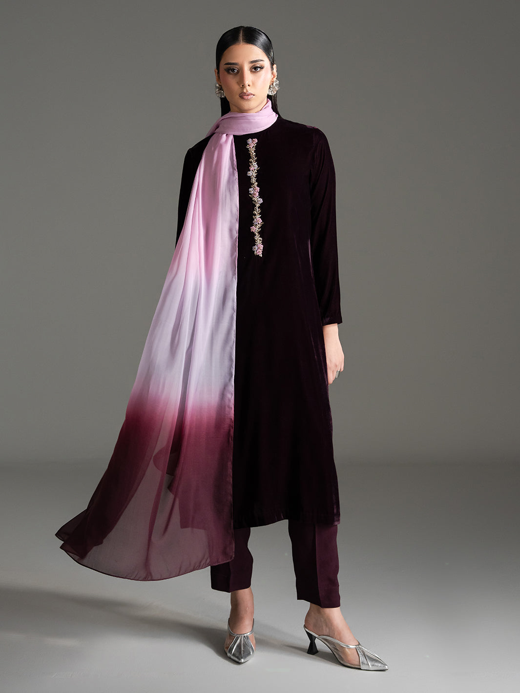 Manaar – Embellished Velvet Suit