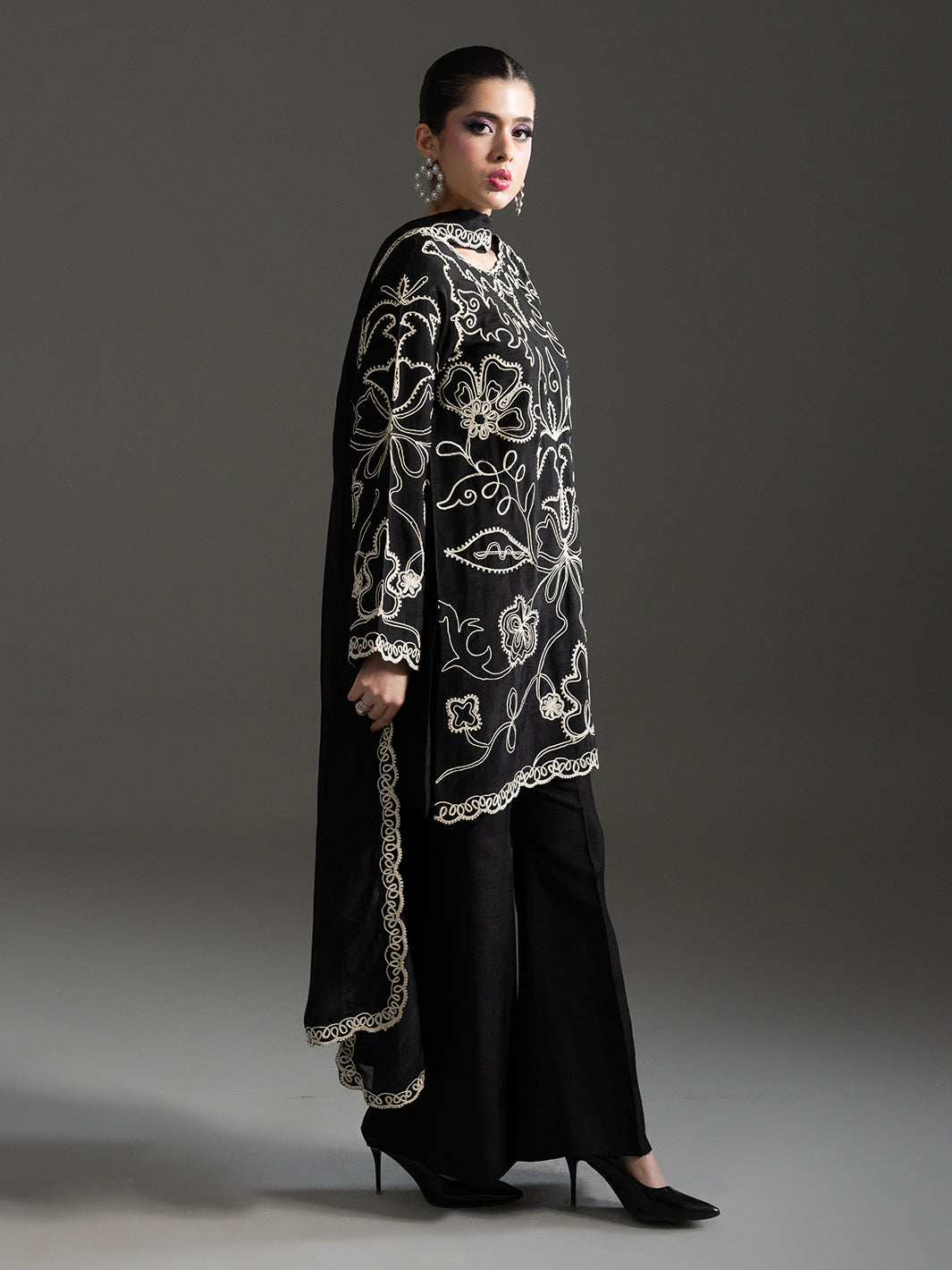 Moonfell – 3Pcs Hand-Embellished Raw Silk Ensemble