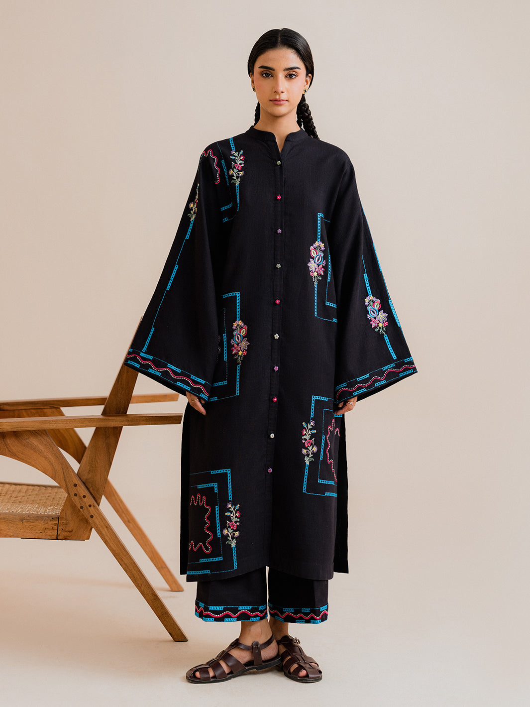 Dovra – 2Pc Embroidered Co-ords Khaddar Set