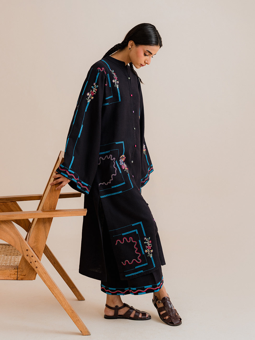 Dovra – 2Pc Embroidered Co-ords Khaddar Set