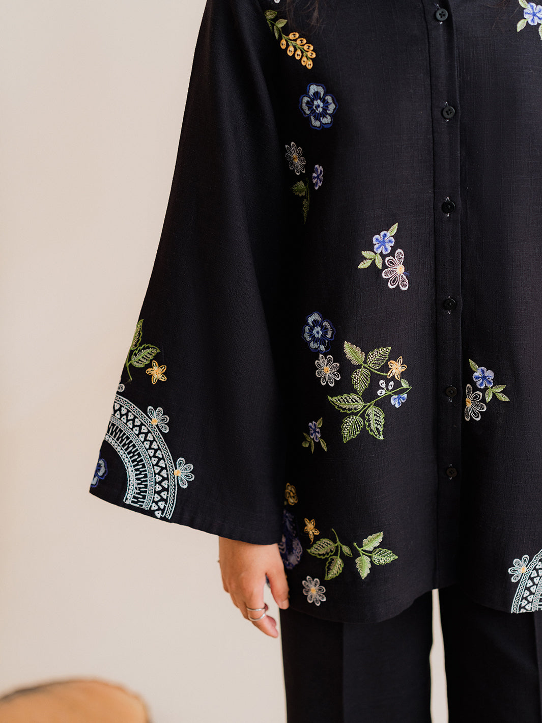 Kavri– 2Pc Embroidered Co-ords Khaddar Set