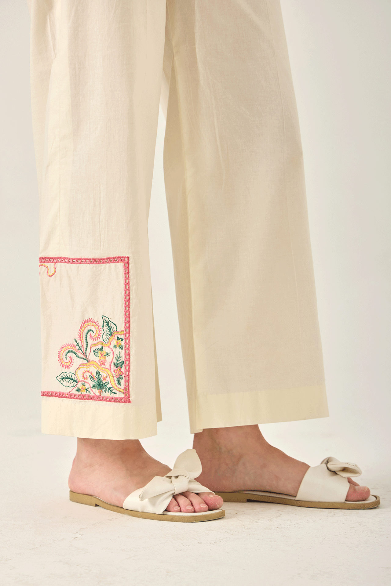 Suria – Embroidered 2Pc Co-ords Set