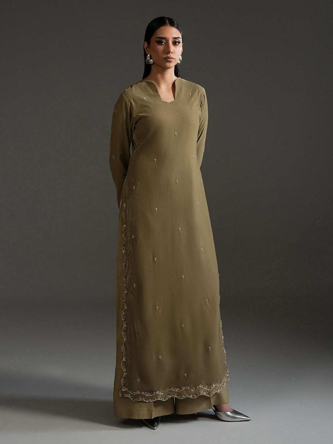 Moss Atelier – Minimal Embroidered Suit