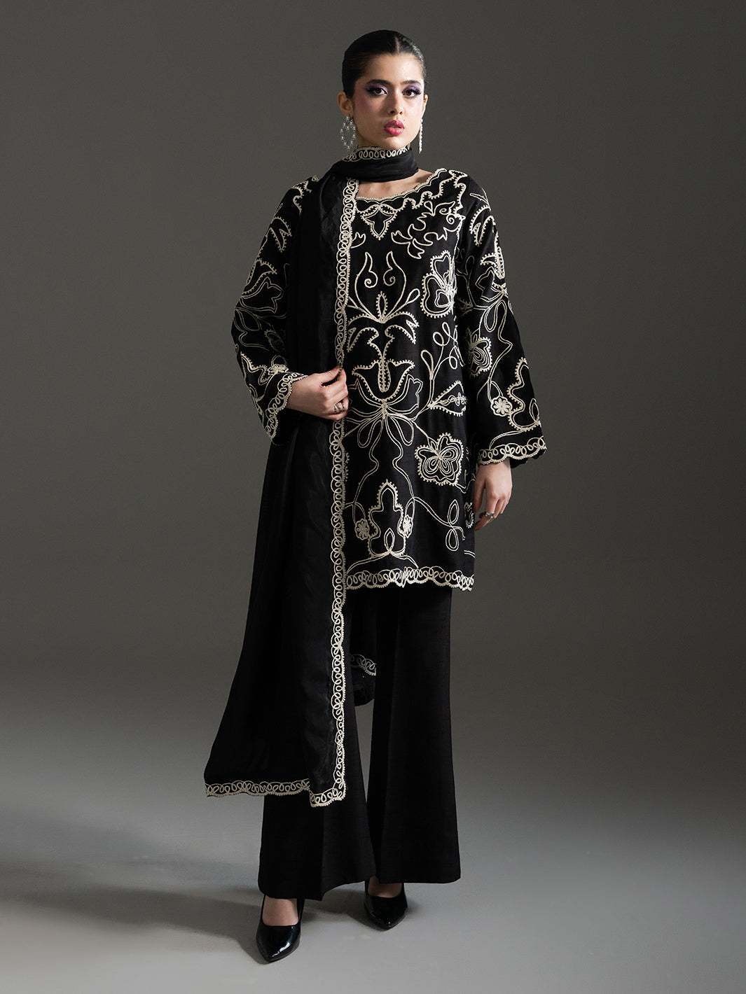 Moonfell – 3Pcs Hand-Embellished Raw Silk Ensemble