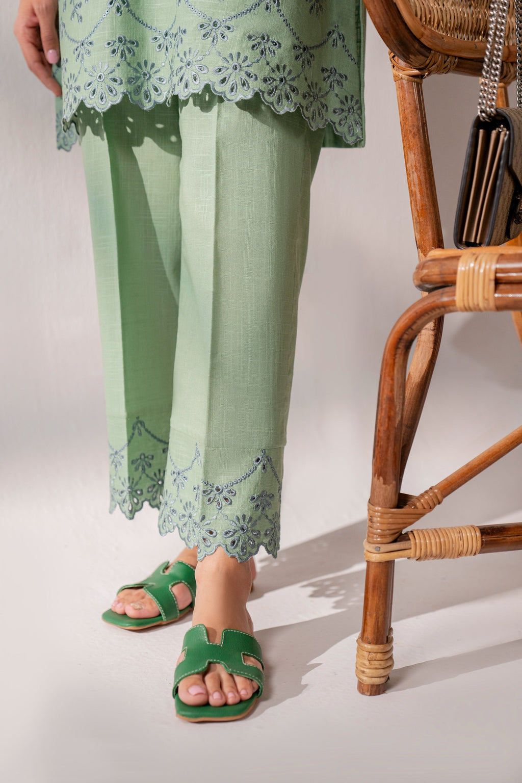 Zeylin - 2Pc Embroidered Khaddar