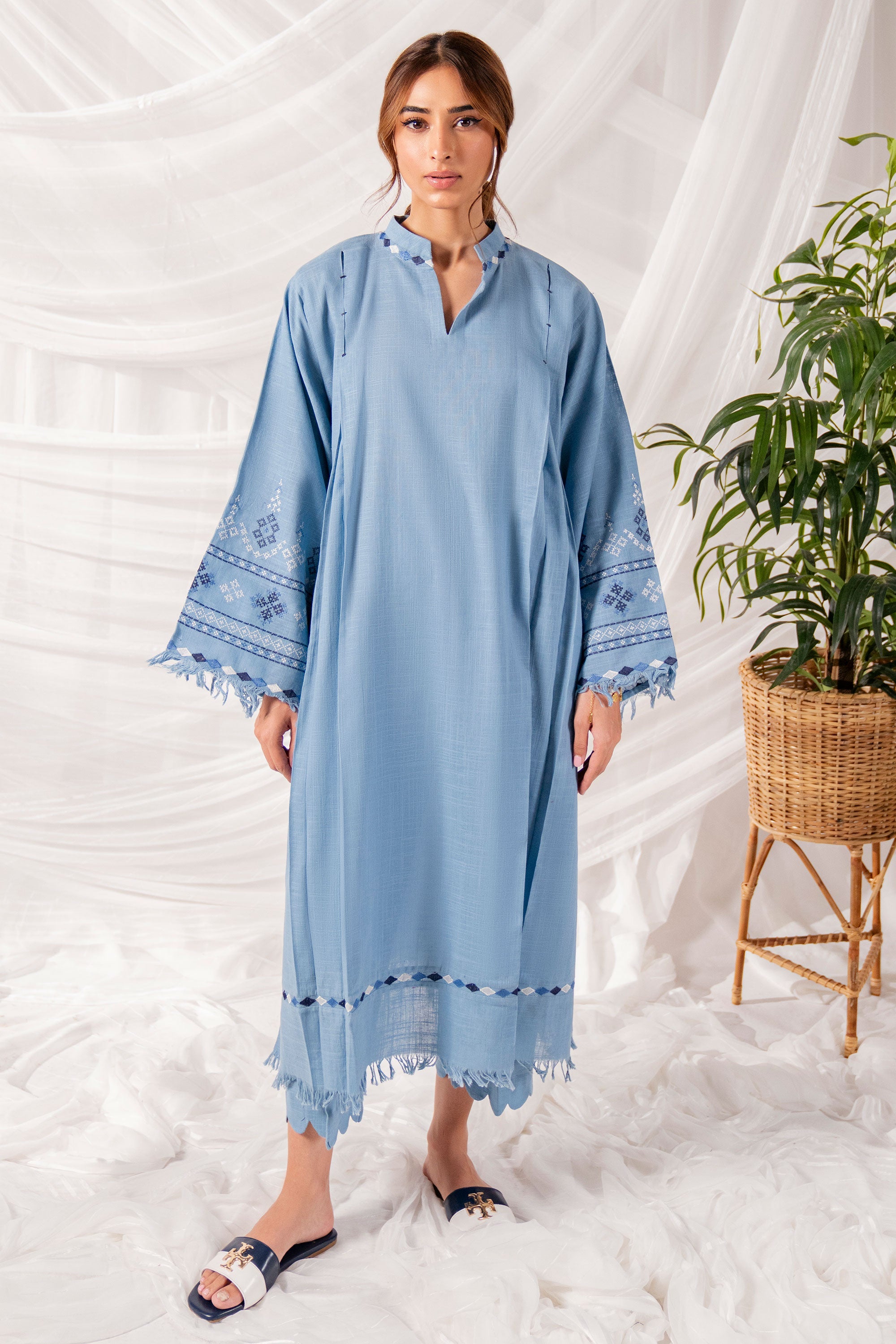 Elvan - 2Pc Embroidered Khaddar Set