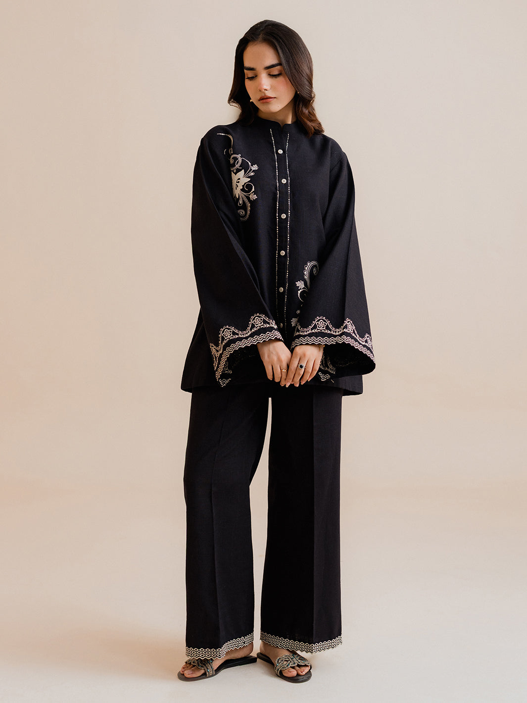 Rivi – 2Pc Embroidered Co-ords Khaddar Set