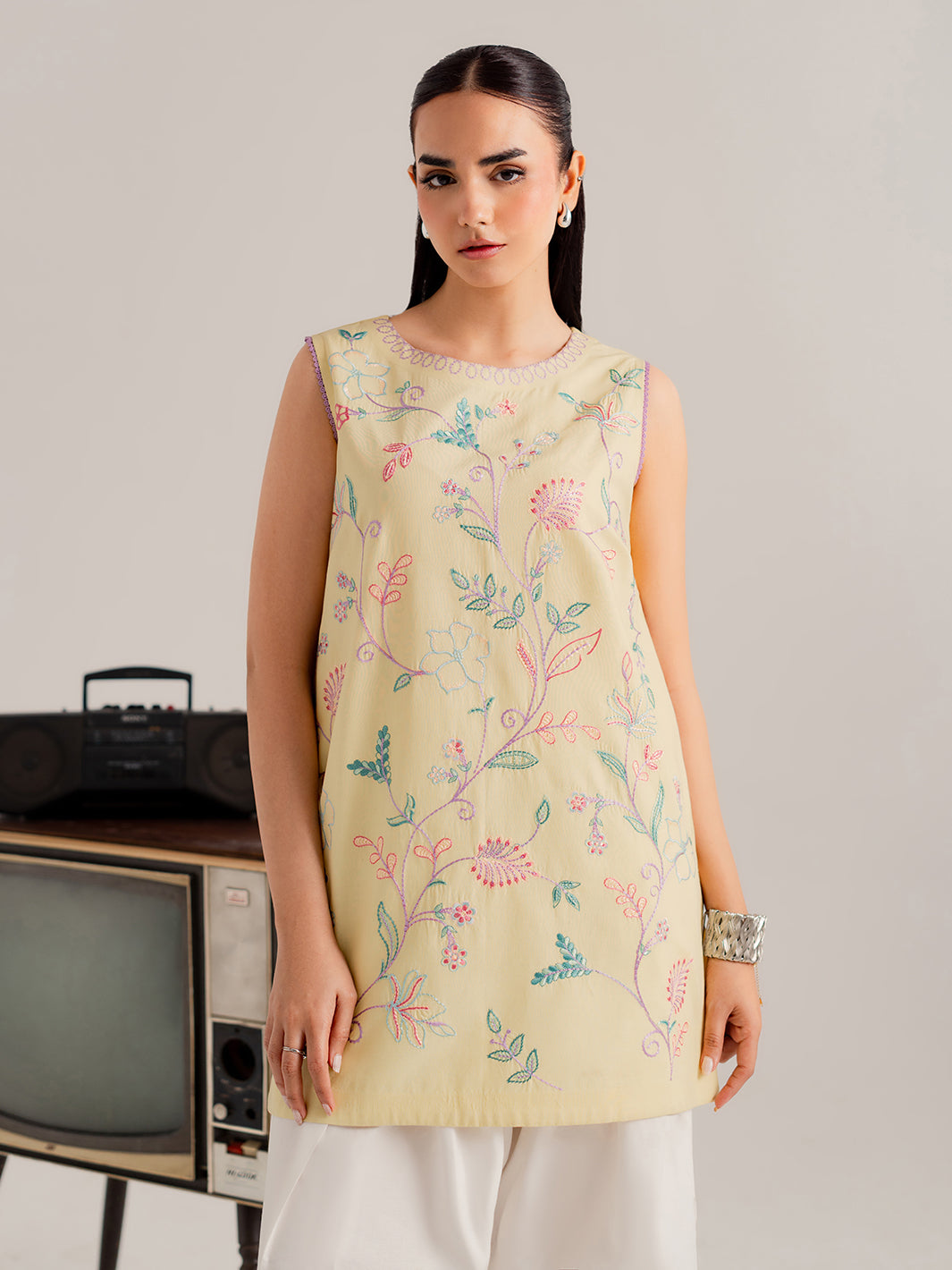 Vanessa – 2Pc Embroidered Cotton Set