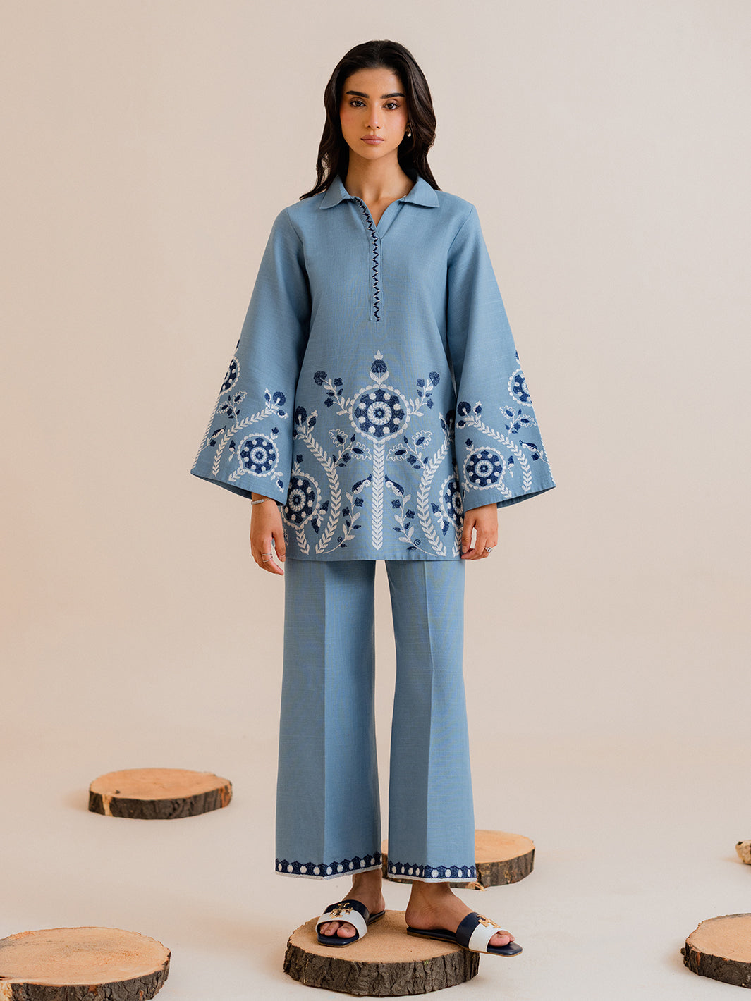 Kesra – 2Pc Embroidered Co-ords Khaddar Set