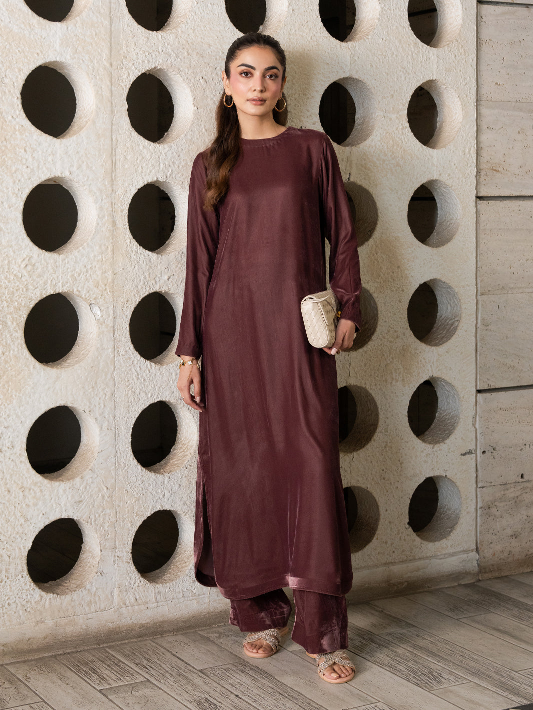 Omera – Velvet Solid Set