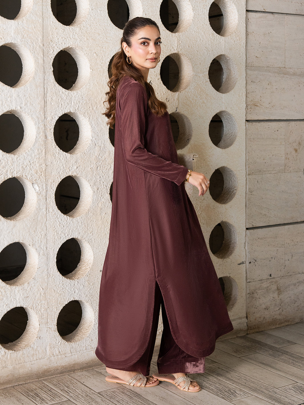 Omera – Velvet Solid Set