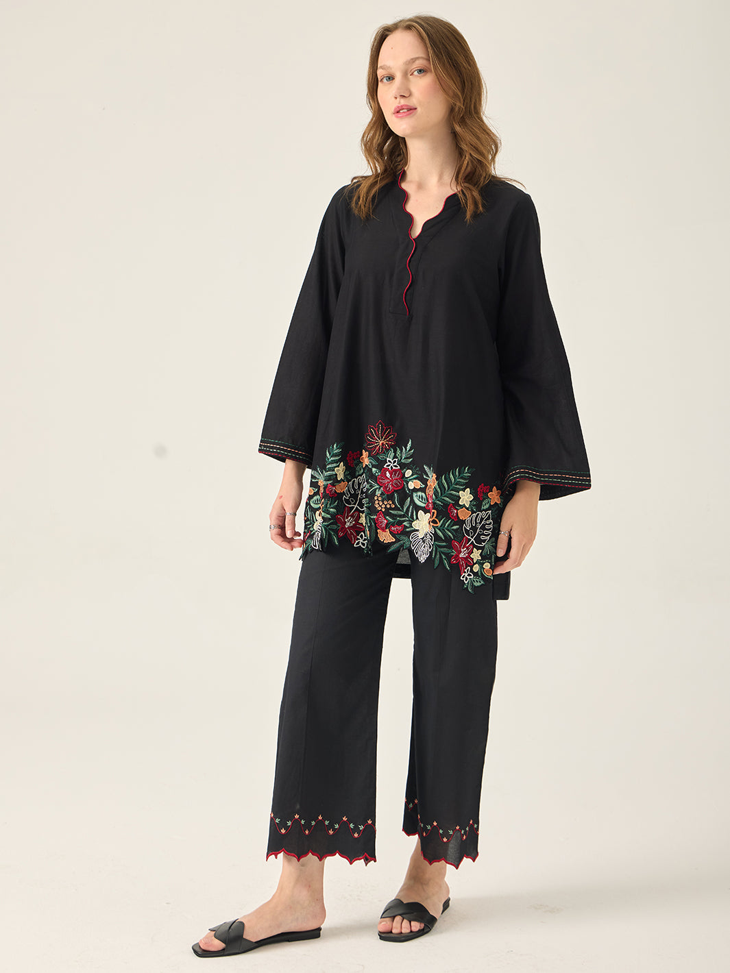 Calix – Embroidered 2Pc Co-ords Set