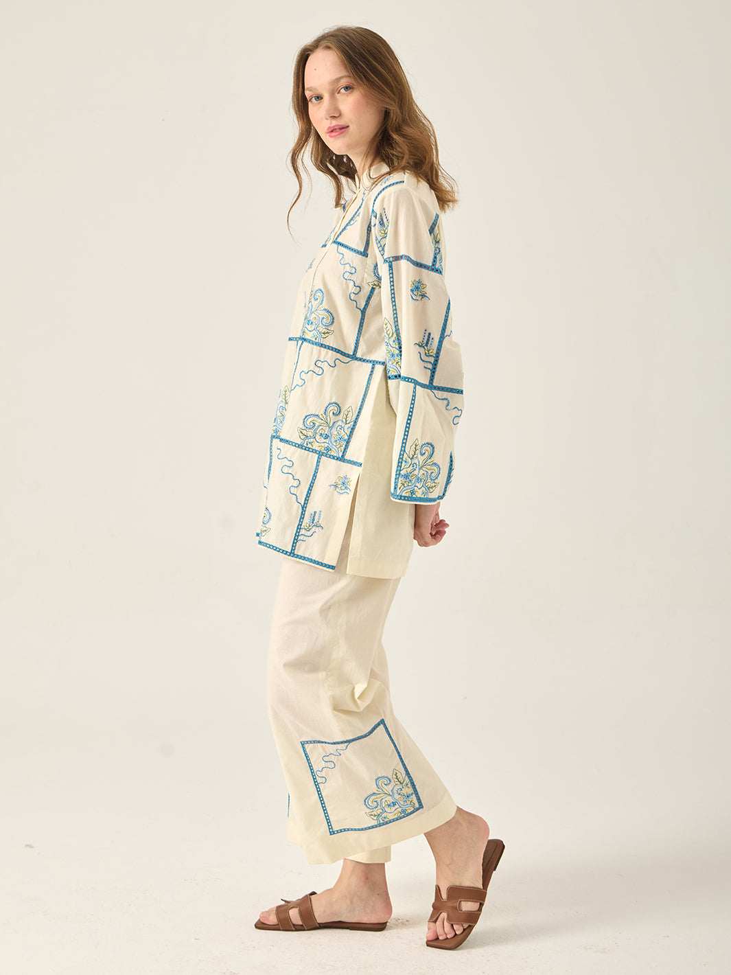 Auri – Embroidered 2Pc Co-ords Set