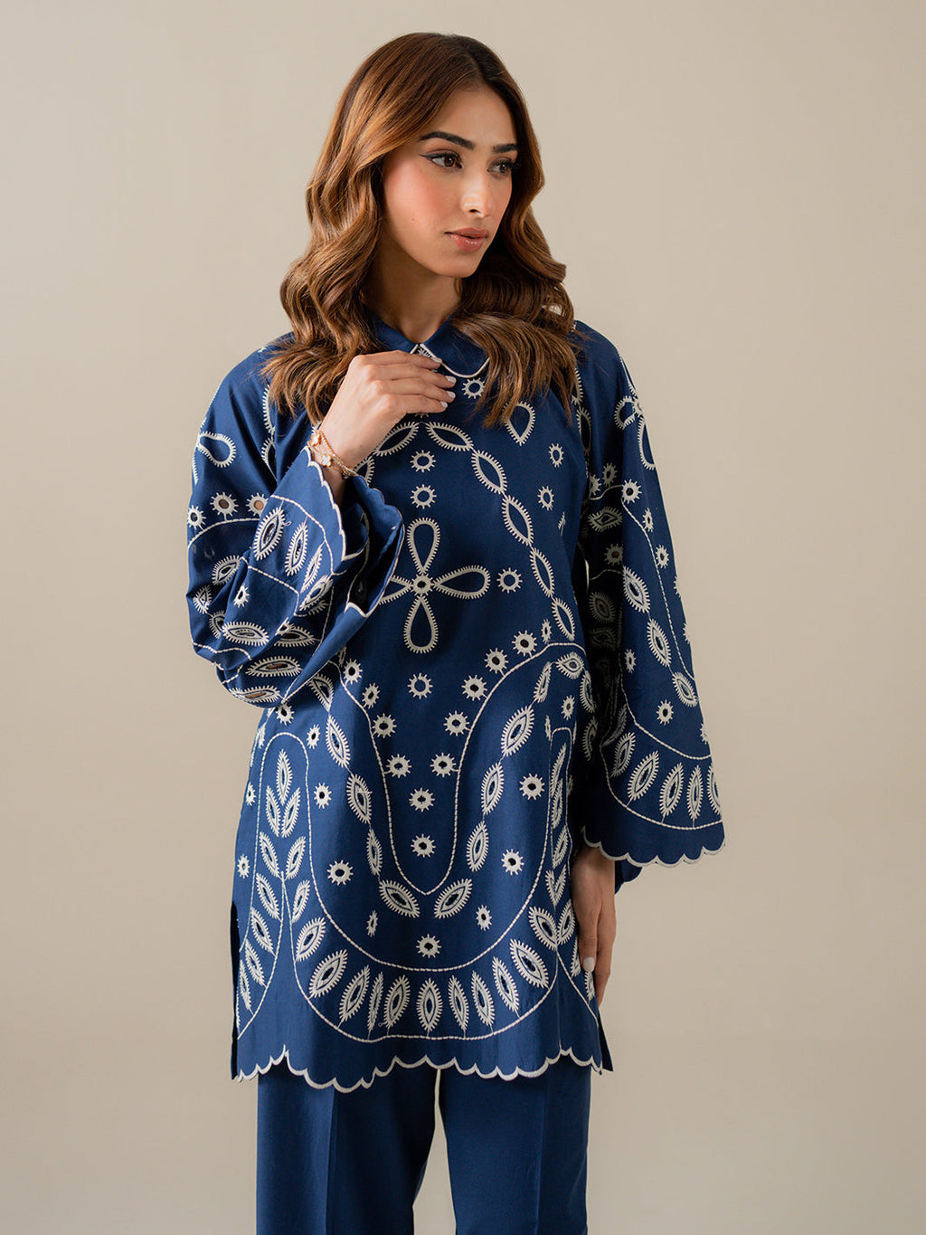 INDIGO Khaddar -2Pc Embroidered Set Blue