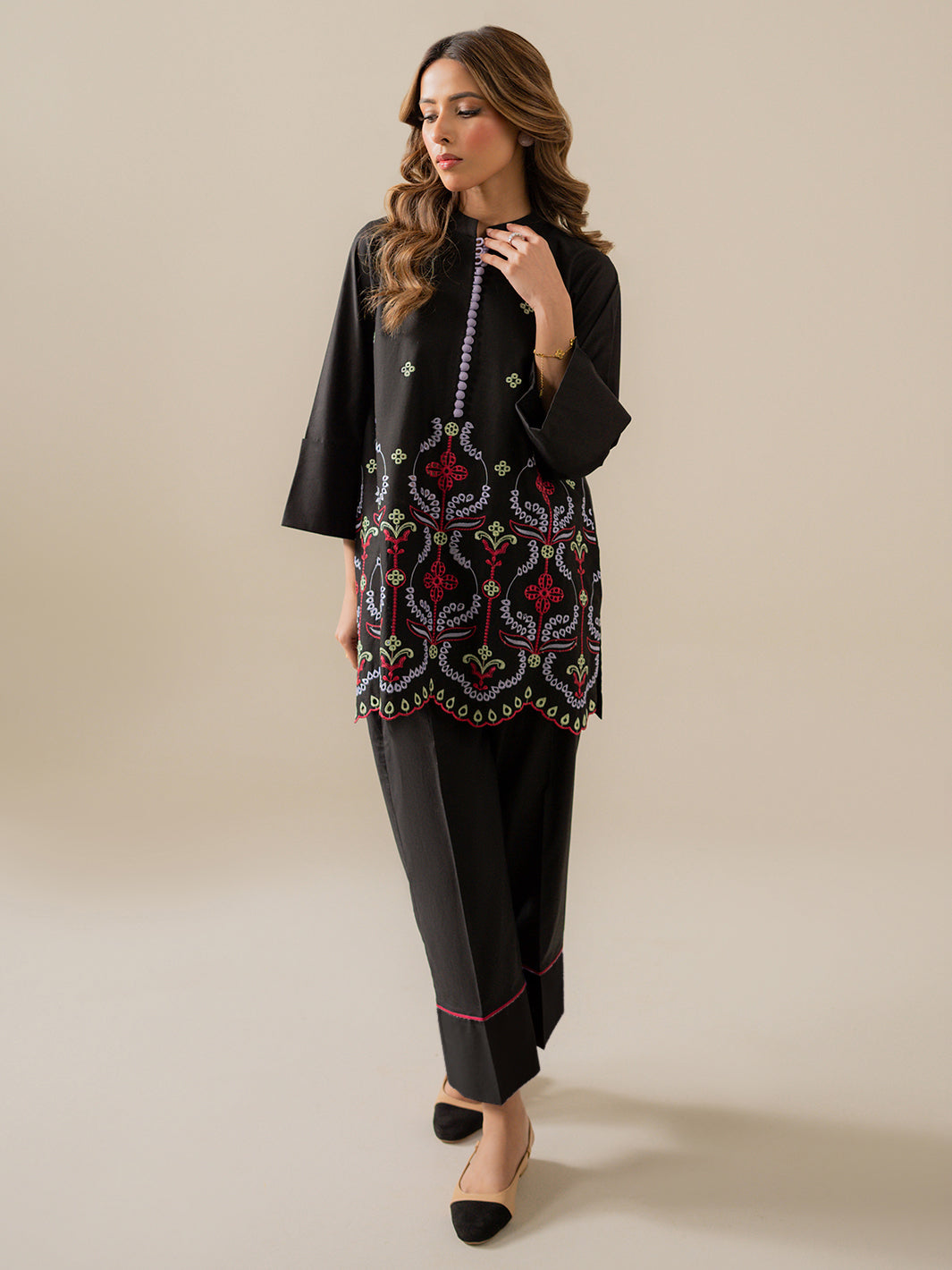 EMBER - SLD05-25- 2Pc Embroidered Set