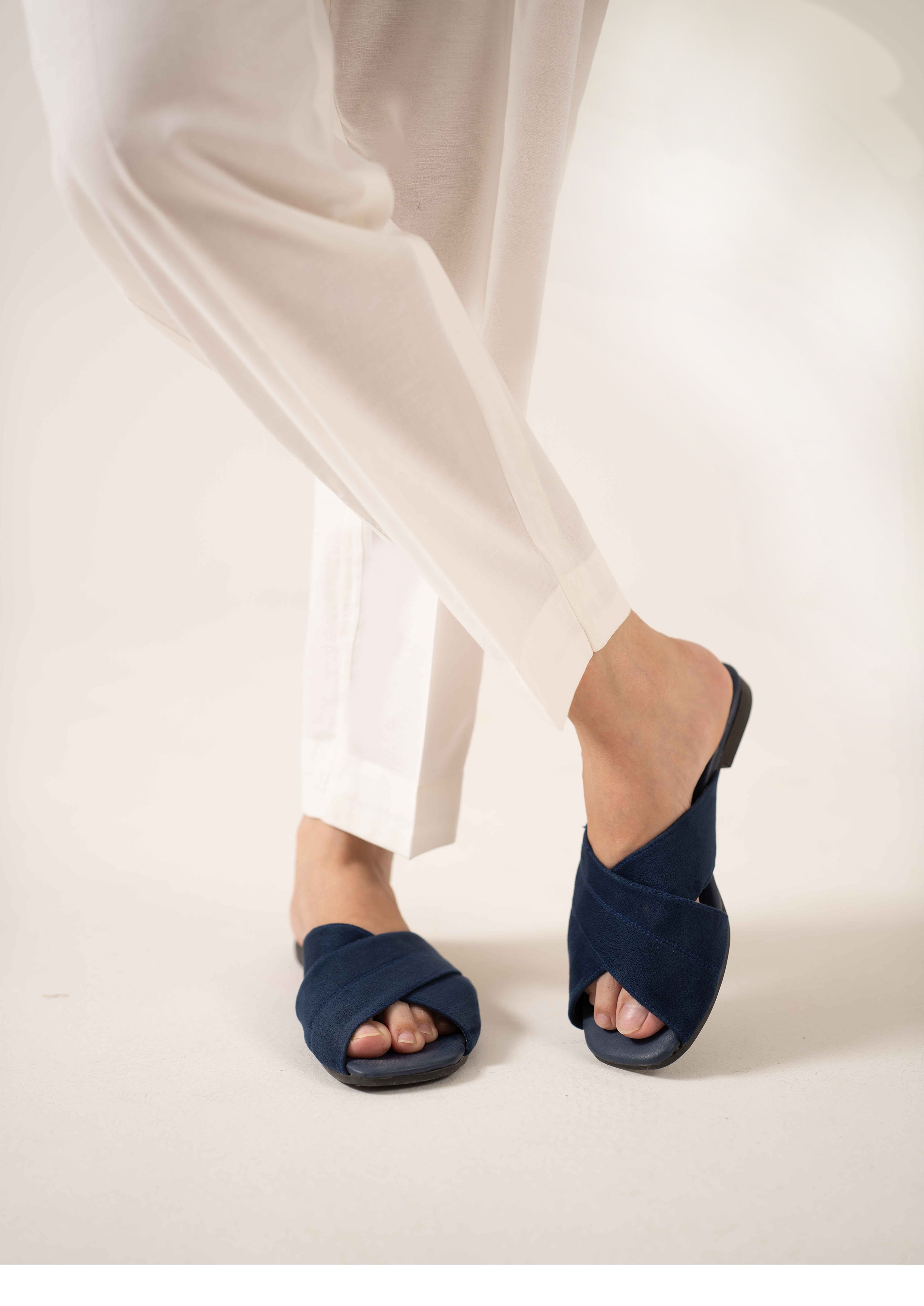 Cambric Cotton - Straight Trouser